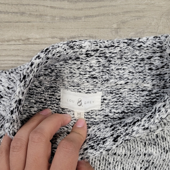 Lou & Grey Mock Neck Pull Over Sweater Size Medium - Picture 6 of 11